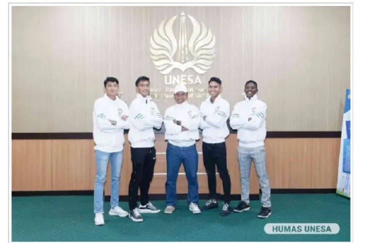 Unesa Beri Beasiswa...