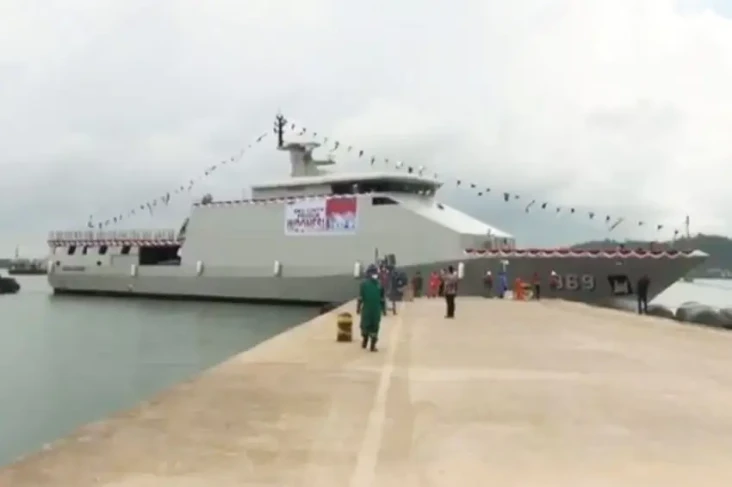 Mengenal KRI Bung Karno-369,...
