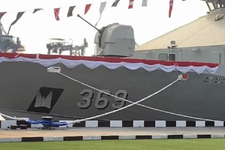 KRI Bung Karno-369:...