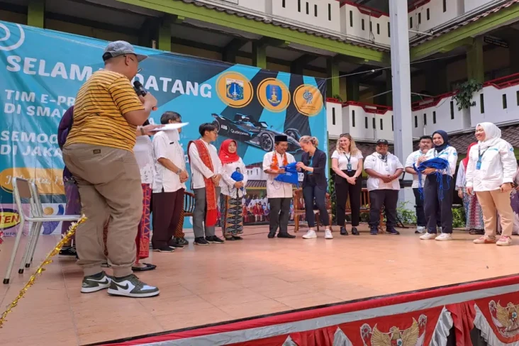Masa Depan Bumi di Tangan...