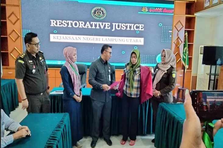 Lolos dari Jerat Hukuman,...