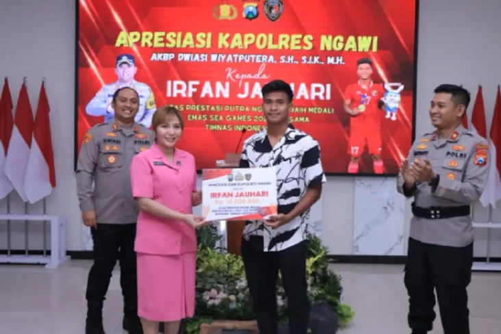 Raih Emas SEA Games,...