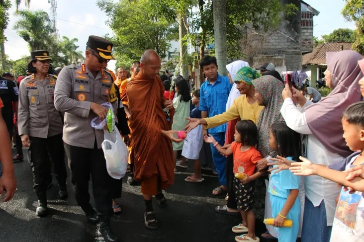 Anggota Polri Didoakan...