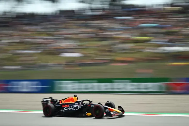 Duo Red Bull Dominasi...