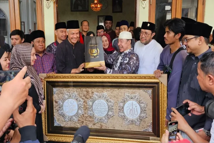 Sowan ke Pengasuh Ponpes...