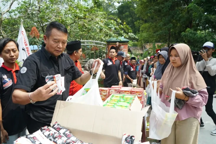 Dukung Ganjar di Pandeglang,...