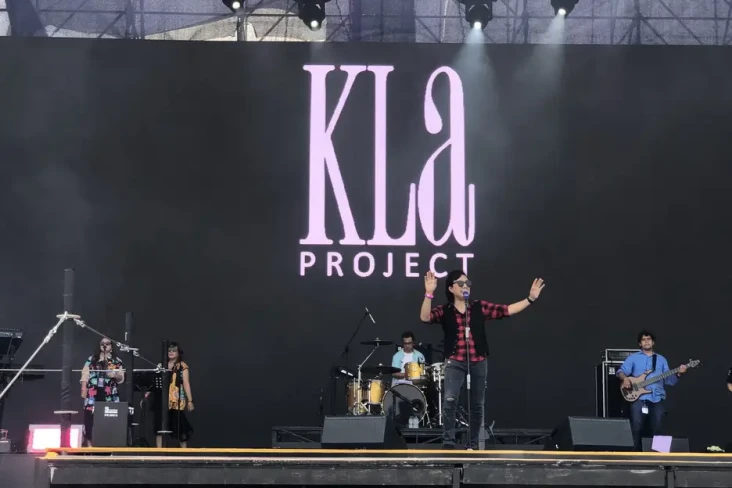 KLa Project Sukses Hadirkan...