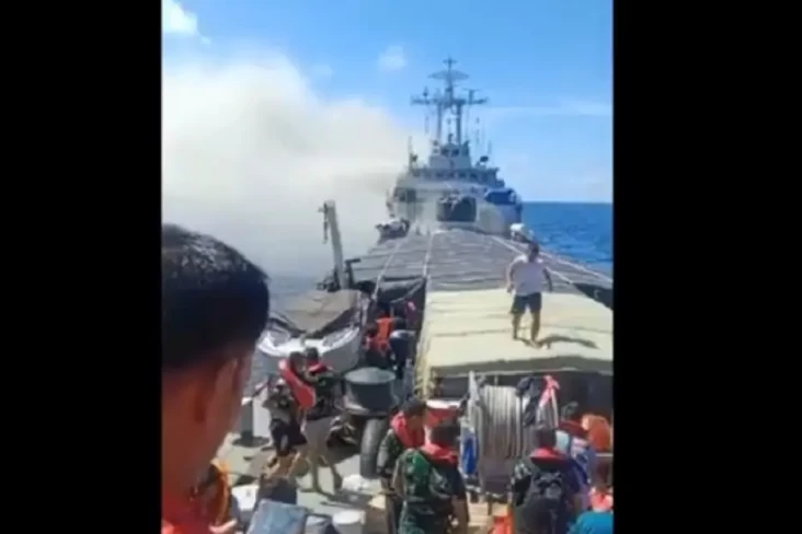 KRI Teluk Hading-538...