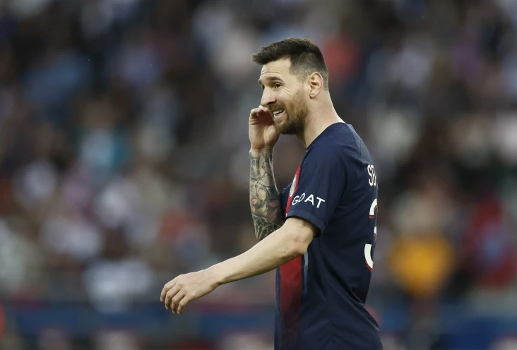 Lionel Messi Abaikan...