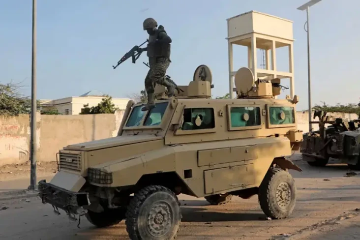 Al-Shabaab Serang Pangkalan...