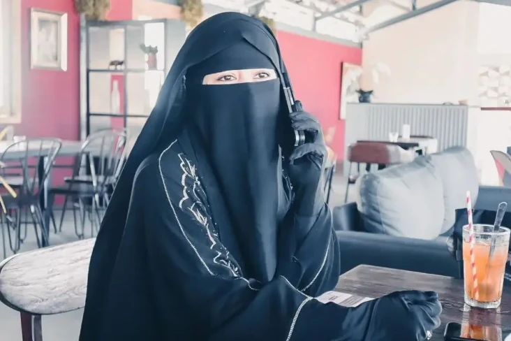 Umi Pipik Ogah Komentari...