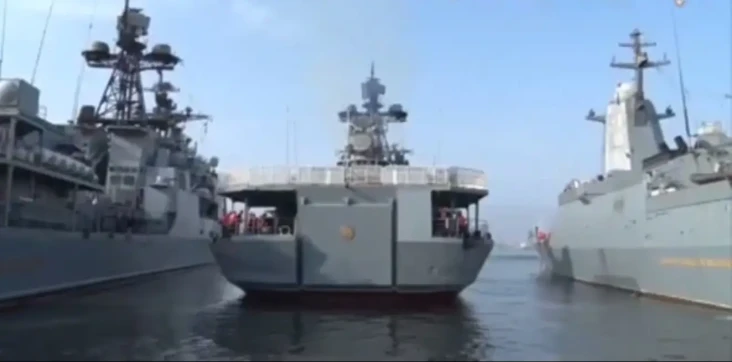 Kirim 60 Kapal Perang,...