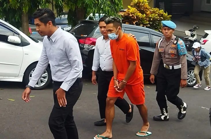 Pelaku Penikaman Pemuda...