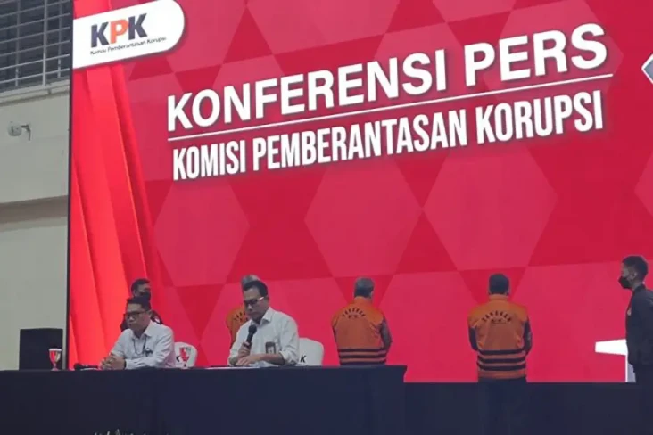 KPK Duga Uang Korupsi...