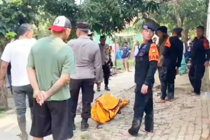 Kabur dari Kejaran Massa,...