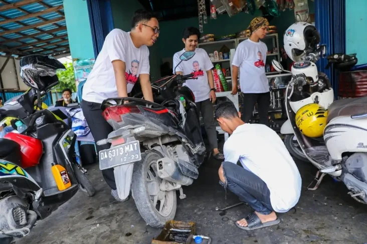 Peduli Driver Ojol,...