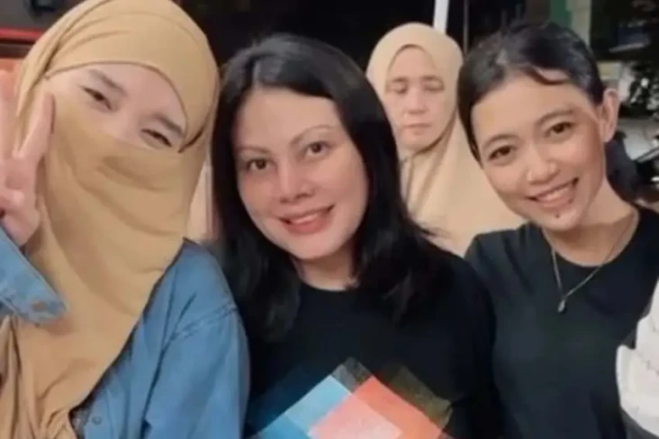 Muak dengan Inara Rusli,...