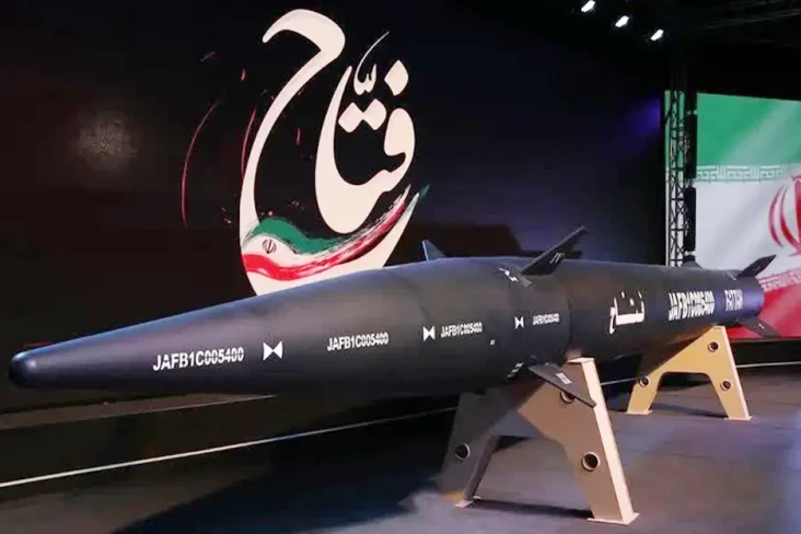 Iran Pamer Rudal Hipersonik,...