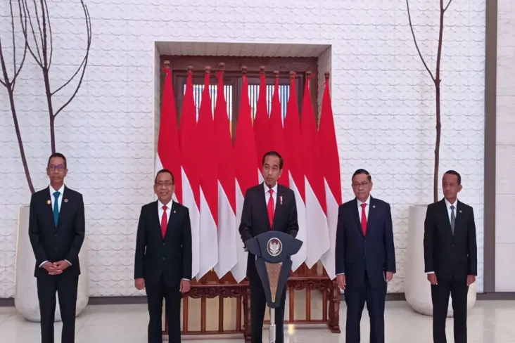 Jokowi Enggan Bicara...