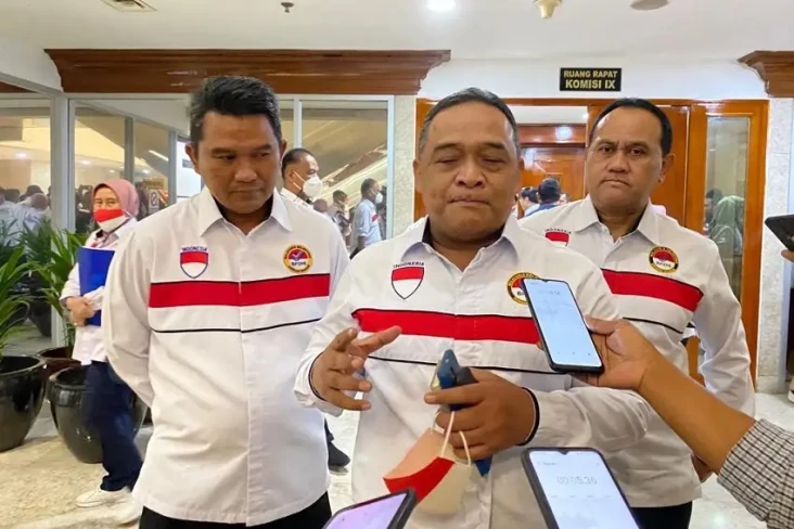 DPR Setujui Penambahan...