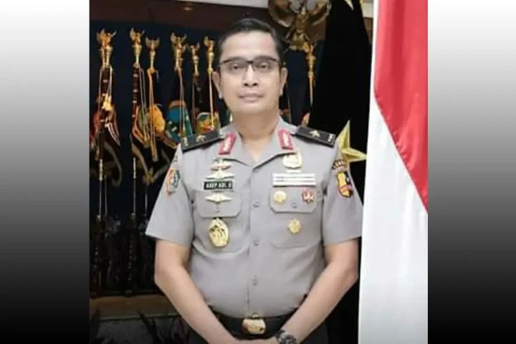 Sakit, Mantan Kabag...