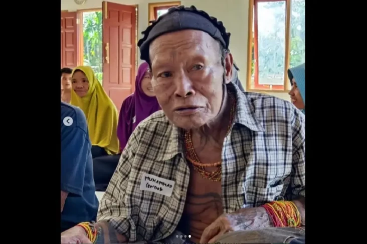 Viral Kakek Mualaf Jalan...