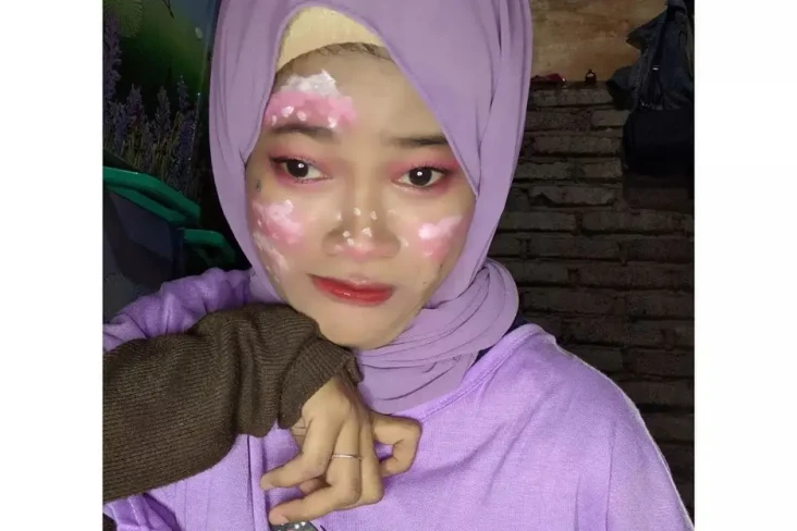 Viral! Punya Bakat Makeup,...