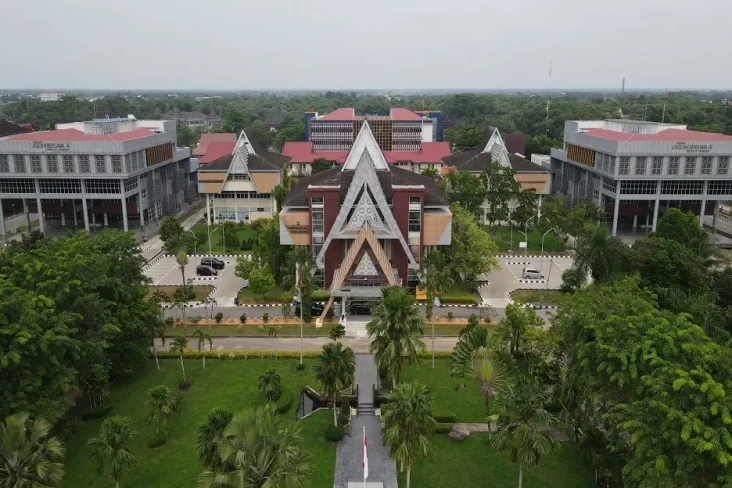 Top 5 Universitas Terpopuler...