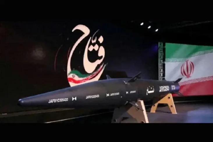 Iran Luncurkan Rudal...
