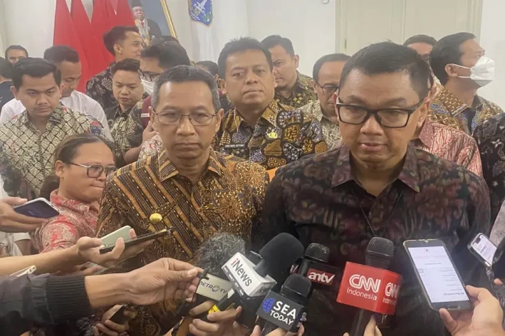 Kolaborasi dengan PLN,...