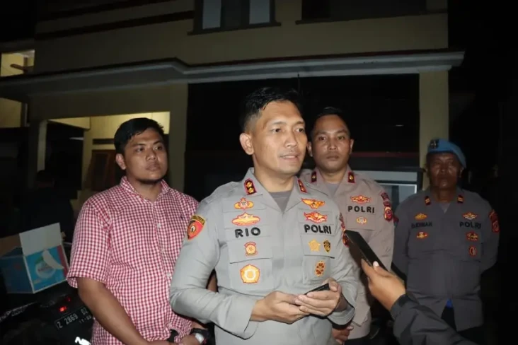 Pelaku Perdagangan Orang...