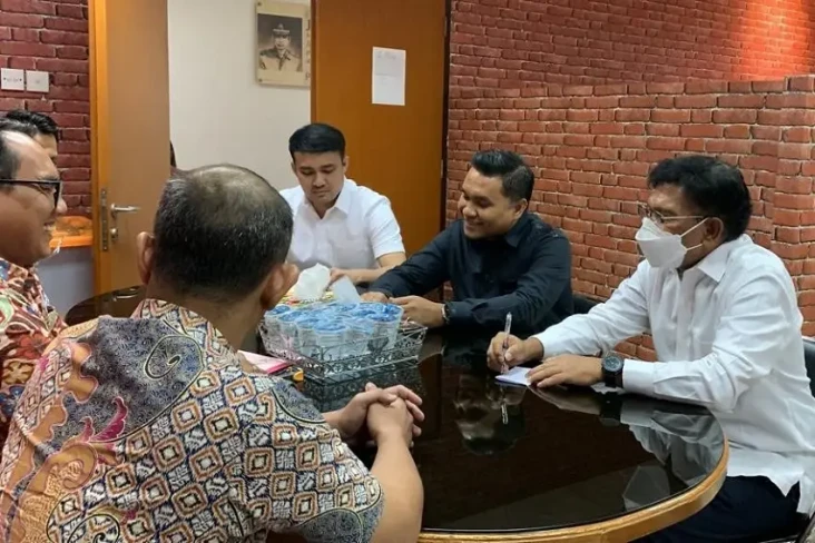 Kasus BTS Kominfo, Berkas...