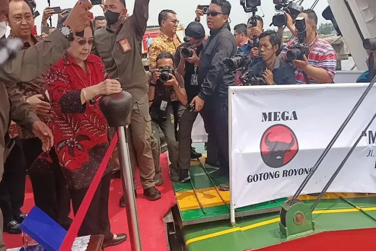 Resmikan RS Laksamana...