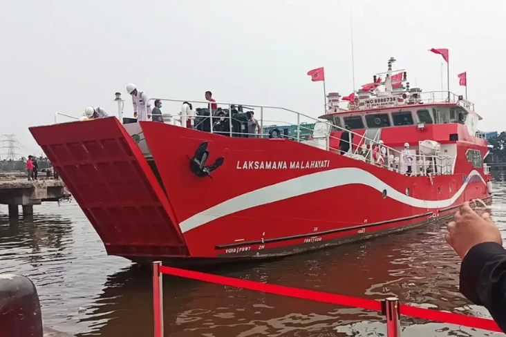 Resmi Diluncurkan, Kapal...