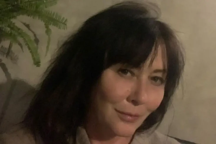 Shannen Doherty Bagikan...