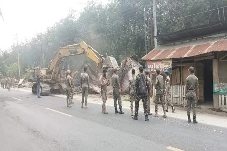 Ganggu Ketertiban, Puluhan...