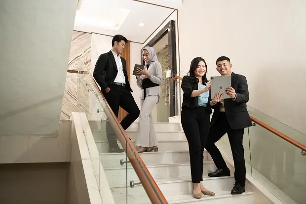 Mau Jadi Pegawai Pegadaian?...