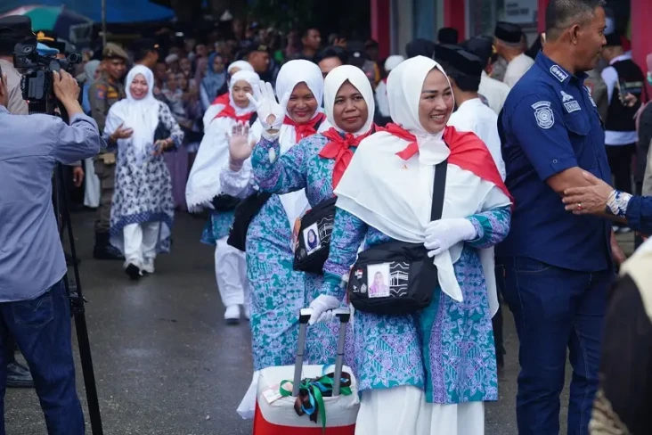 Pemda Kolaka Utara Gratiskan...