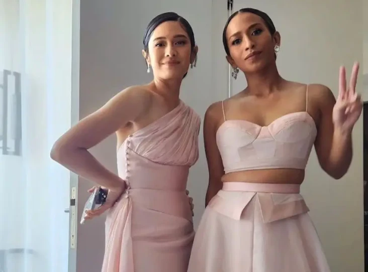 Adinia Wirasti Resmi...