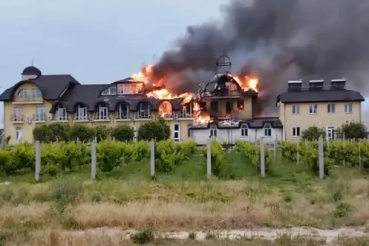 Ukraina Ledakkan Markas...