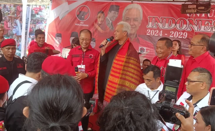 Resmikan Rumah Pemenangan...