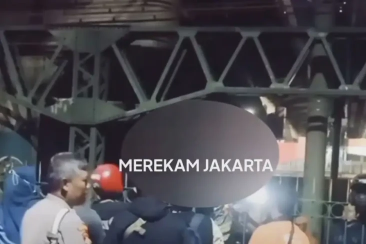 Pria Tanpa Identitas...