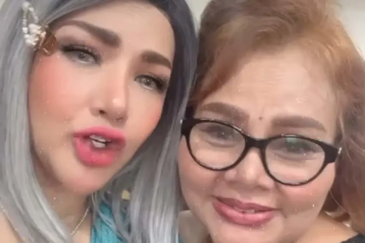 Merasa Mirip, Barbie...