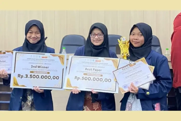 3 Mahasiswa UIN Bandung...