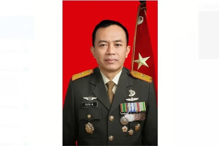 Profil Mayjen TNI Toto...
