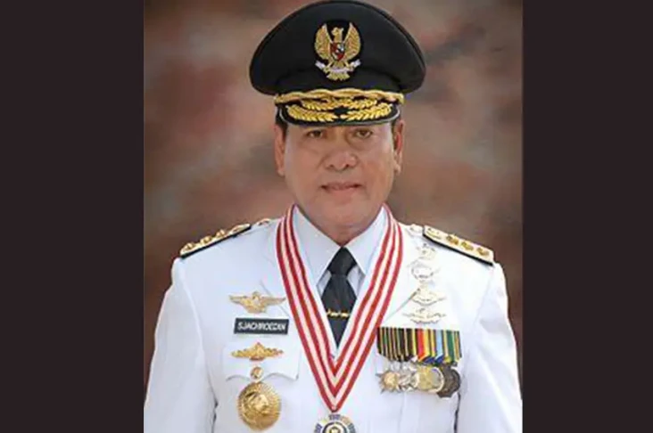 Profil Sjachroedin Zainal...
