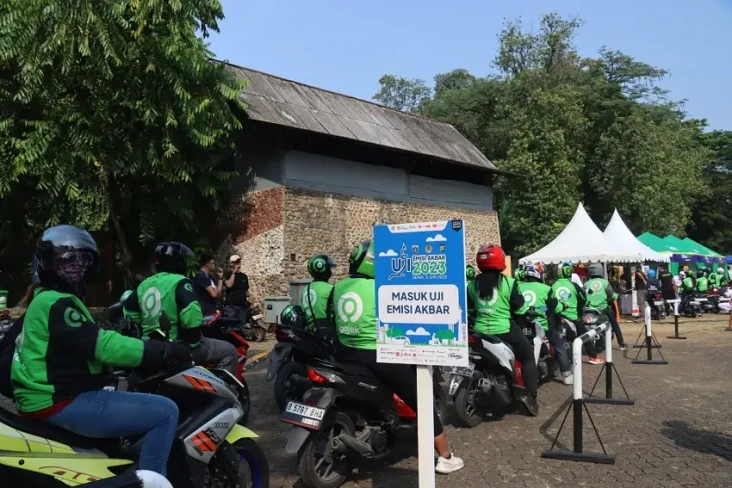 KLHK Peringati Hari...