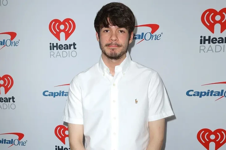 Rex Orange County Gelar...