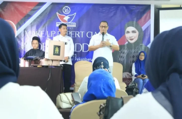 Gelar Pelatihan Makeup...