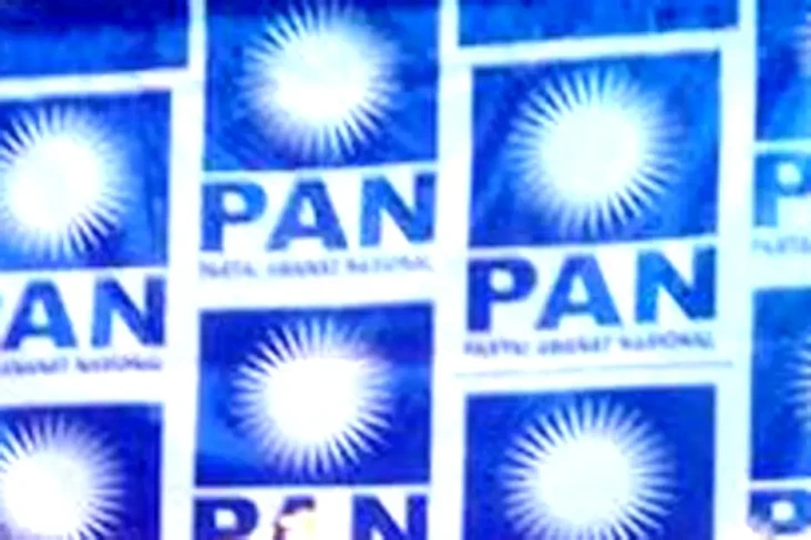 Golkar Yakin PAN Tak...